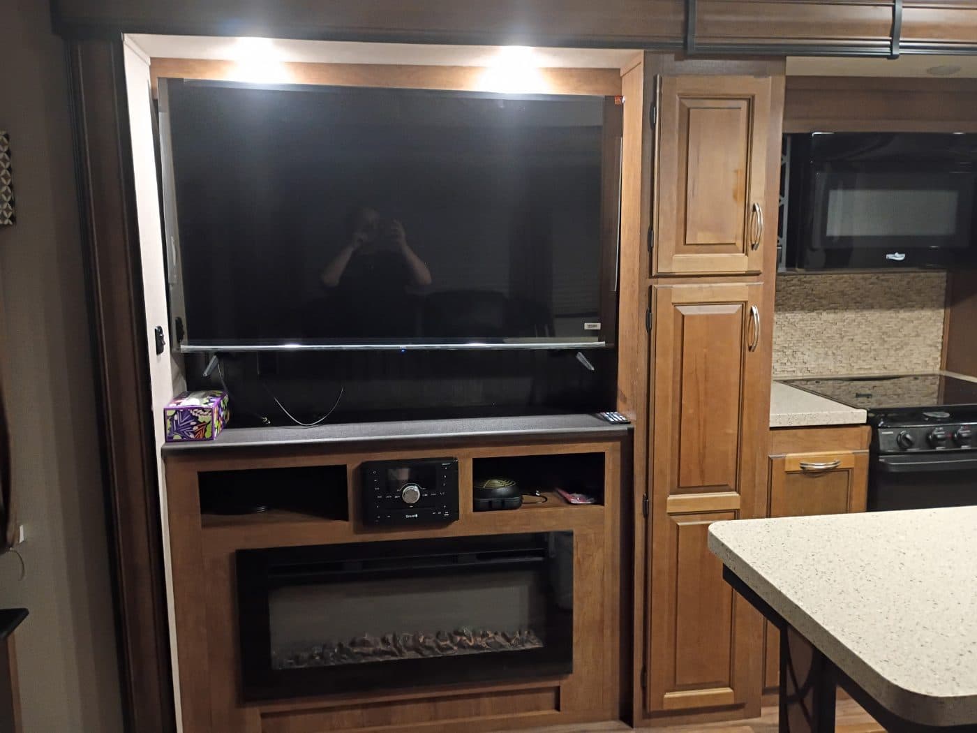 2018 Coachmen Chaparral 360 IBL photo 4